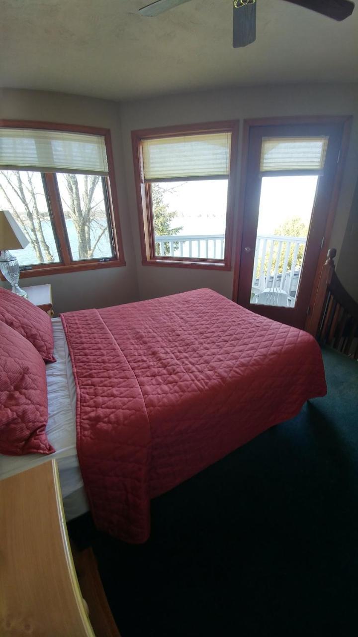 Snug Harbor Inn Sturgeon Bay Exterior foto